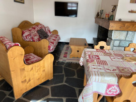 
                                                                                        Location
                                                                                         Appartement traversant ensoleillé calme garage