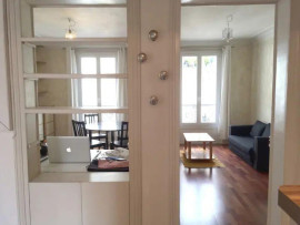 
                                                                                        Location
                                                                                         Appartement traversant et bien sécurisée