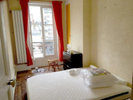 
                                                                                        Location
                                                                                         Appartement traversant et bien sécurisée