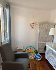 
                                                                                        Location
                                                                                         Appartement traversant et lumineux, vue imprenable