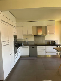 
                                                                                        Location
                                                                                         Appartement très bien situé à 6 min de la tour Eiffel (loyer tout inclus)