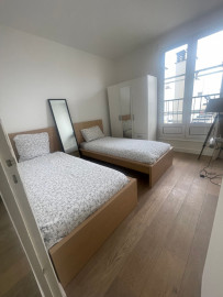 
                                                                                        Location
                                                                                         Appartement très bien situé à 6 min de la tour Eiffel (loyer tout inclus)
