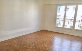 
                                                                                        Location
                                                                                         Appartement très bon état Paris 16