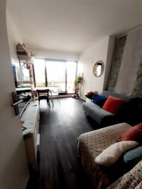 
                                                                                        Location
                                                                                         Appartement très limineux, refait à neuf