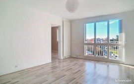 
                                                                                        Location
                                                                                         Appartement très lumineux