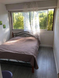 
                                                                                        Location
                                                                                         Appartement très lumineux, résidence calme