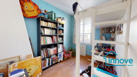 
                                                                                        Vente
                                                                                         Appartement triplex 4 chambres Versailles Saint Louis Cathedrale