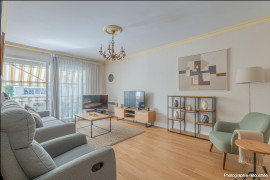 
                                                                                        Vente
                                                                                         APPARTEMENT TROIS PIECES - CENTRE VILLE DE SAINT LAURENT DU VAR