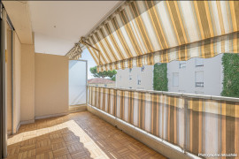 
                                                                                        Vente
                                                                                         APPARTEMENT TROIS PIECES - CENTRE VILLE DE SAINT LAURENT DU VAR