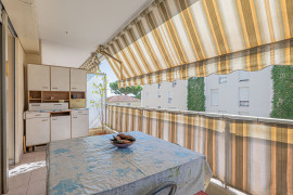 
                                                                                        Vente
                                                                                         APPARTEMENT TROIS PIECES - CENTRE VILLE DE SAINT LAURENT DU VAR