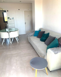 
                                                                        Location
                                                                         APPARTEMENT VIDE 60 m2 A LOUER A L'ANNEE