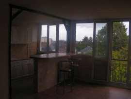 
                                                                                        Location
                                                                                         Appartemment à louer T4