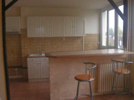 
                                                                                        Location
                                                                                         Appartemment à louer T4