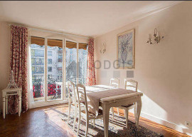 Location
Appartment proche des Invalides (loyer tout inclus)