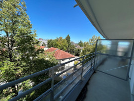 
                                                                                        Location
                                                                                         appatement 1 pièce avec box en sous-sol