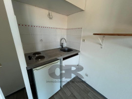 
                                                                                        Location
                                                                                         appatement 1 pièce avec box en sous-sol