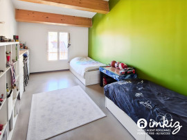 
                                                                                        Vente
                                                                                         Appt. T4 en duplex dans maison de village - Garage