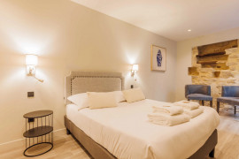 Location
Appt unique au coeur du Marais (loyer tout inclus)