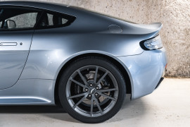 
                                                                                        Voiture
                                                                                         Aston Martin V8 Vantage S N430 4.7 436 BVM