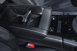 
                                                                                        Voiture
                                                                                         Aston Martin V8 Vantage S N430 4.7 436 BVM