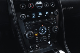 
                                                                                        Voiture
                                                                                         Aston Martin Virage V12 6.0 500