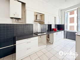 
                                                                                        Vente
                                                                                         Atypique appartement + combles aménageables