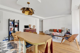 
                                                                                        Vente
                                                                                         AU COEUR DE PASSY/GRAND BALCON.