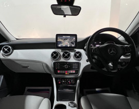 Voiture
Audi A-Class 1.5 A180d Sport (Executive) Hatchback 5dr Diesel 7G-DCT Euro 6 (s/s) (109 ps) Hatchback