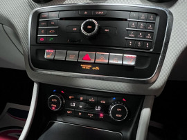 Voiture
Audi A-Class 1.5 A180d Sport (Executive) Hatchback 5dr Diesel 7G-DCT Euro 6 (s/s) (109 ps) Hatchback