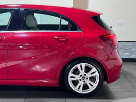 Voiture
Audi A-Class 1.5 A180d Sport (Executive) Hatchback 5dr Diesel 7G-DCT Euro 6 (s/s) (109 ps) Hatchback