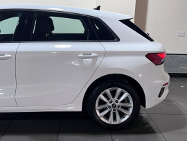 Voiture
Audi A3 1.0 TFSI 30 Technik Sportback 5dr Petrol Manual Euro 6 (s/s) (110 ps)