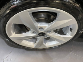 Voiture
Audi A3 sportback A 3 35 TDI 150 S-LINE S tronic