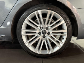 
                                                                                        Voiture
                                                                                         Audi A4 AVANT 2.0 TDI 35 S line Estate 5dr Diesel S Tronic Euro 6 (s/s) (150 ps)