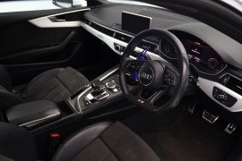 
                                                                                        Voiture
                                                                                         Audi A5 2.0 TDI S line S Tronic quattro Euro 6 (s/s) 2dr