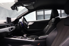 
                                                                                        Voiture
                                                                                         Audi A5 2.0 TDI S line S Tronic quattro Euro 6 (s/s) 2dr