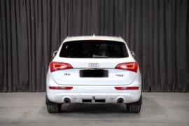 
                                                                                        Voiture
                                                                                         Audi Q5