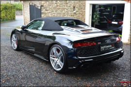 
                                                                                        Voiture
                                                                                         Audi R8 Spyder