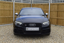 
                                                                                        Voiture
                                                                                         Audi S3 Sport