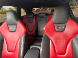 Voiture
Audi S4 Avant V6 3.0 TFSI 333 Quattro S Tronic