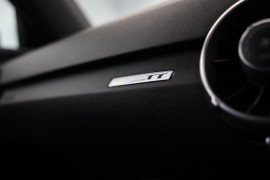 
                                                                                        Voiture
                                                                                         Audi TT 2.0 TDI ultra Sport Euro 6 (s/s) 3dr