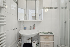 Location
Avenue Bosquet cosy apartment (loyer tout inclus)