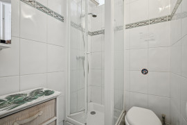 Location
Avenue Bosquet cosy apartment (loyer tout inclus)