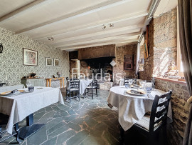 
                                                                                        Vente
                                                                                         Axe GRANVILLE-COUTANCES - Maison anglo-normande avec chambre