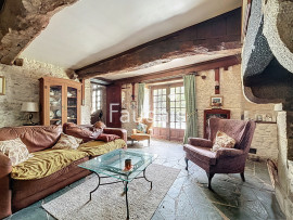 
                                                                                        Vente
                                                                                         Axe GRANVILLE-COUTANCES - Maison anglo-normande avec chambre