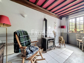 
                                                                                        Vente
                                                                                         Axe GRANVILLE-COUTANCES - Maison anglo-normande avec chambre