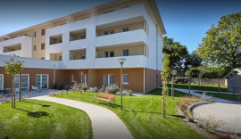 
                                                                                        Vente
                                                                                         Bail commercial en cours – gestion totalement