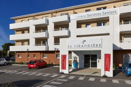 
                                                                                        Vente
                                                                                         Bail commercial en cours – gestion totalement
