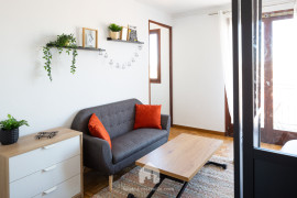 
                                                                                        Location
                                                                                         Balcon de Longchamp
