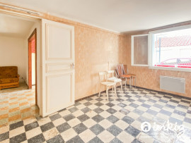 
                                                                                        Vente
                                                                                         Bas de maison de ville 2 pièces avec travaux