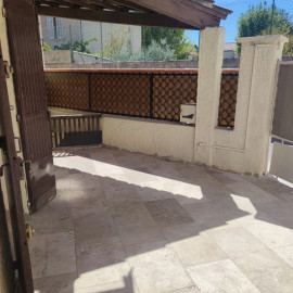 
                                                                                        Location
                                                                                         bas de villa beaumont 44m2
